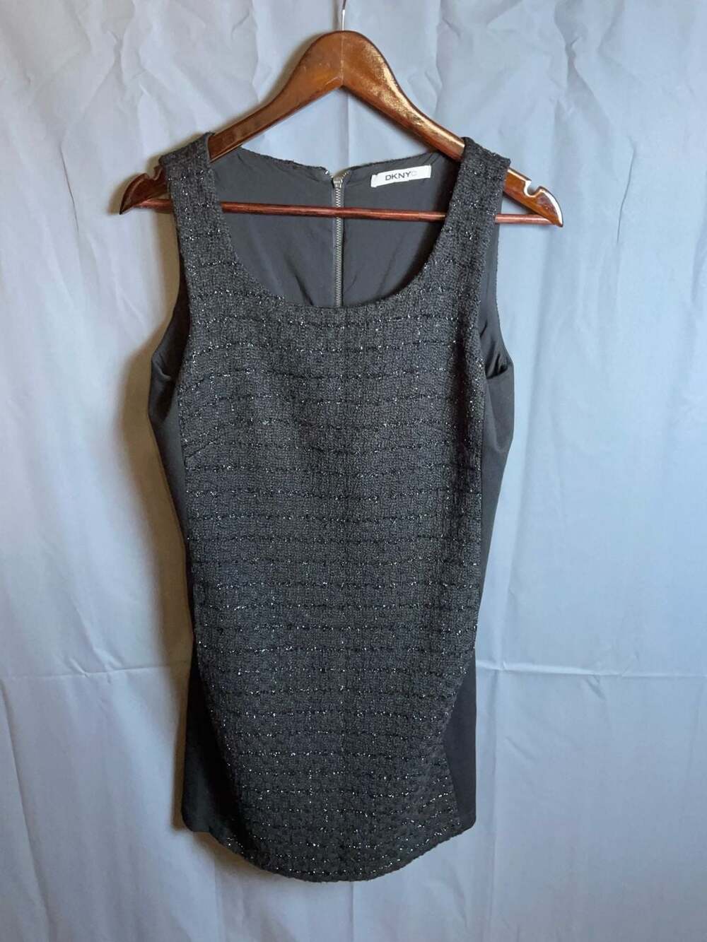 DKNYC Sleeveless Textured Knit Sheath Dress with Metallic Detail size 7